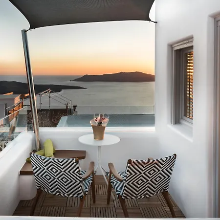 Vila Emfasis Luxury With Heated Jacuzzi-sunset View Fira (Santorini)