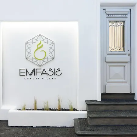 Emfasis Luxury With Heated Jacuzzi-sunset View Vila Fira (Santorini)