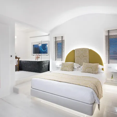 Emfasis Luxury With Heated Jacuzzi-sunset View * Fira (Santorini)