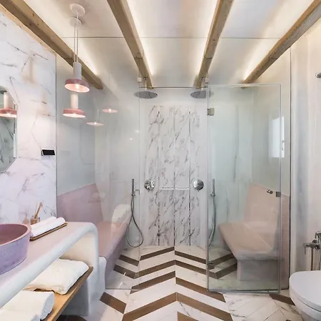 Emfasis Luxury Villa