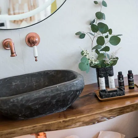 Emfasis Luxury 빌라 *