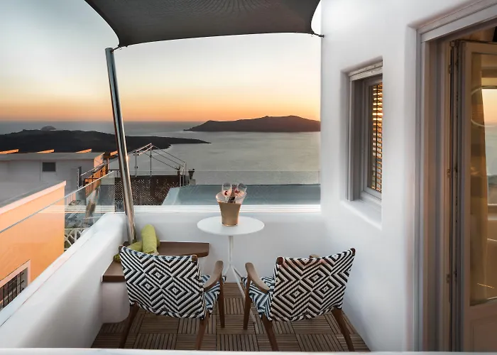 Villa Emfasis Luxury Fira (Santorini)