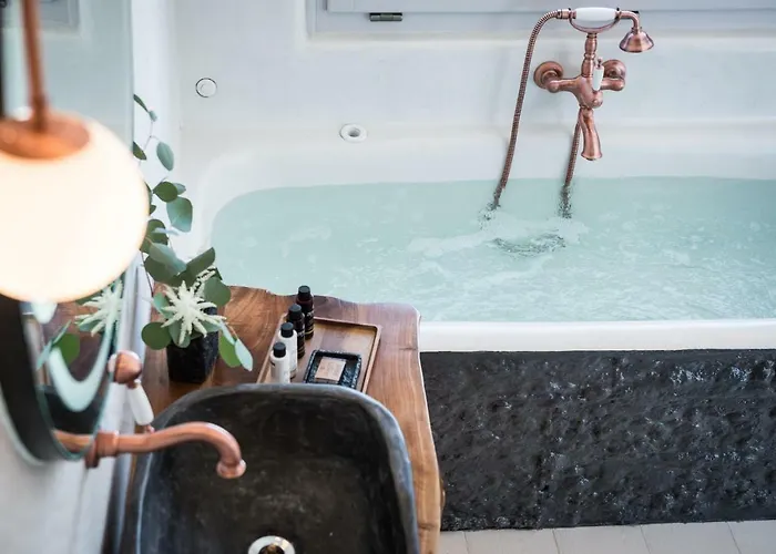 Emfasis Luxury With Heated Jacuzzi-sunset View * Fíra